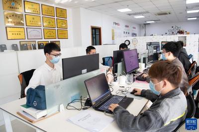 新華全媒+丨重慶 創(chuàng)新示范基地助力大學(xué)生逐夢(mèng)創(chuàng)業(yè) 技術(shù)服務(wù)賦能企業(yè)成長(zhǎng)